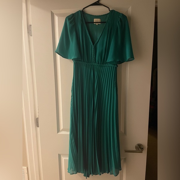 Sezane Pleated Florencia Dress Kelly Green - Picture 5 of 5